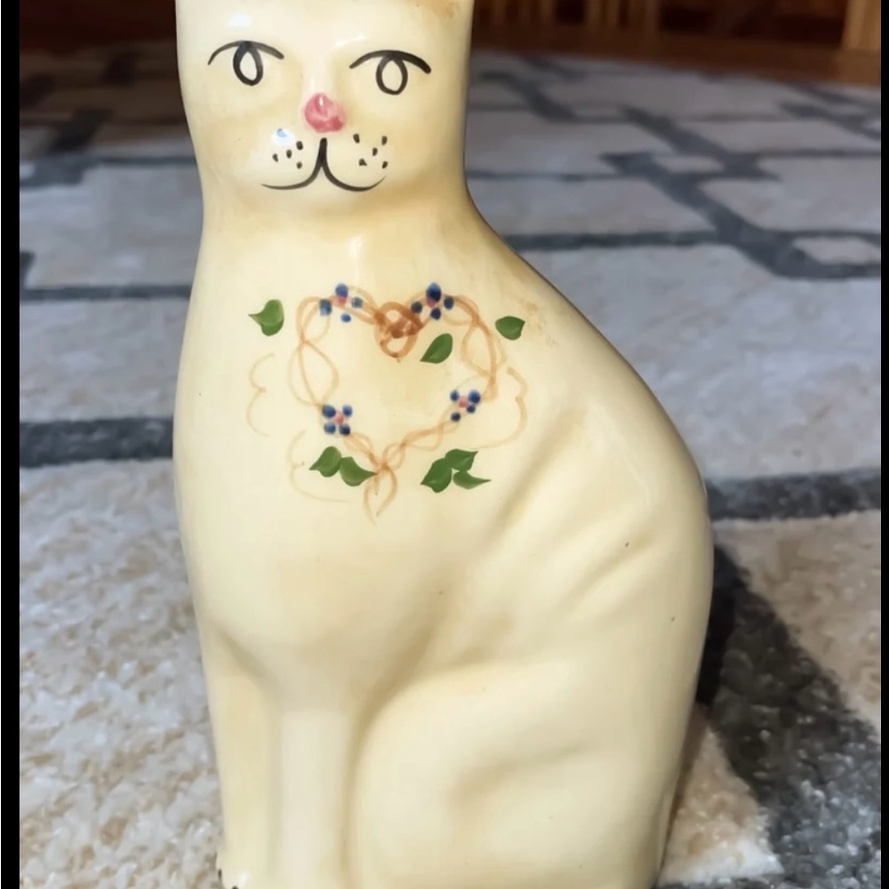 Vintage alpine pottery ceramic 9in cat. Good condition.